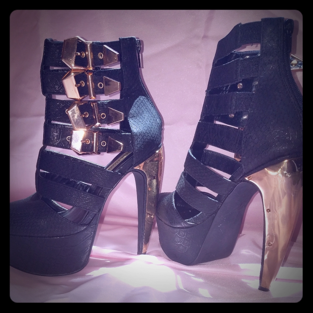 Texture Print Steve Madden Boot